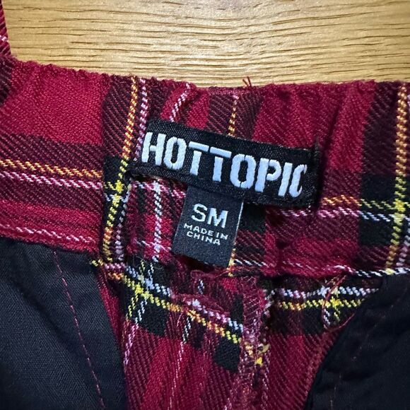 Hot topic red plaid small pants with chain - Picture 3 of 9